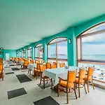 Mirage فندق نيسيبار