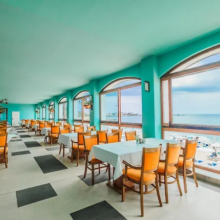 Mirage 호텔 네세부르