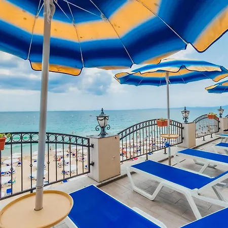 호텔 Mirage 네세부르