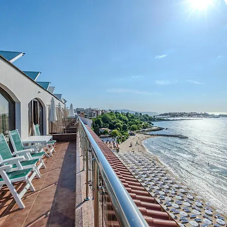 Mirage 호텔 네세부르